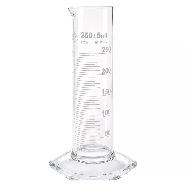 Cylinder miarowy 250 ml NF wykonany ze szkła, biała skala. NF = niska forma. Skala wykonana ze szkła borokrzemowego z wylewką. Sześciokątna podstawa. Cylinder miarowy 250 ml NF wykonany ze szkła, biała skala. NF = niska forma. Skala wykonana ze szkła borokrzemowego z wylewką. Sześciokątna podstawa.