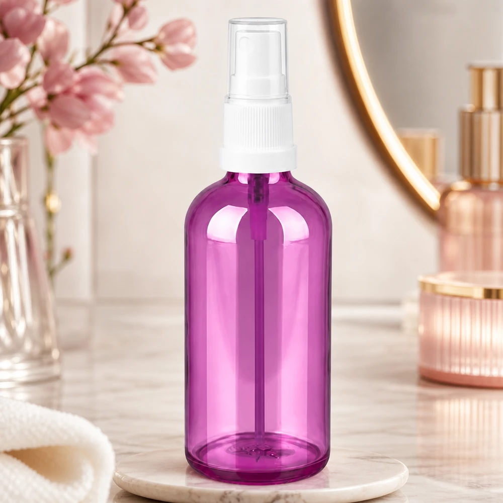 Butelka z rozpylaczem 100 ml biała/przezroczysta Standard PurpleLine UT18/100 Dozownik sprayu o pojemności 100 ml wykonany z wysokiej jakości tworzywa sztucznego w modnym fioletowym kolorze.