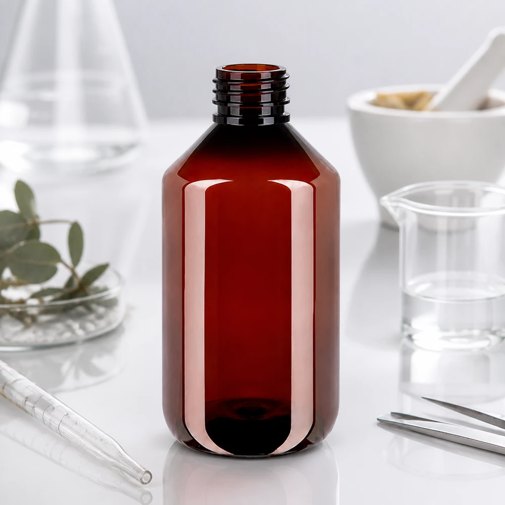 Butelka PET 500ml z nakrętką odgazowującą czerwona Pusta brązowa butelka PET o pojemności 500 ml z gwintem do zakrętki odgazowującej na białym tle