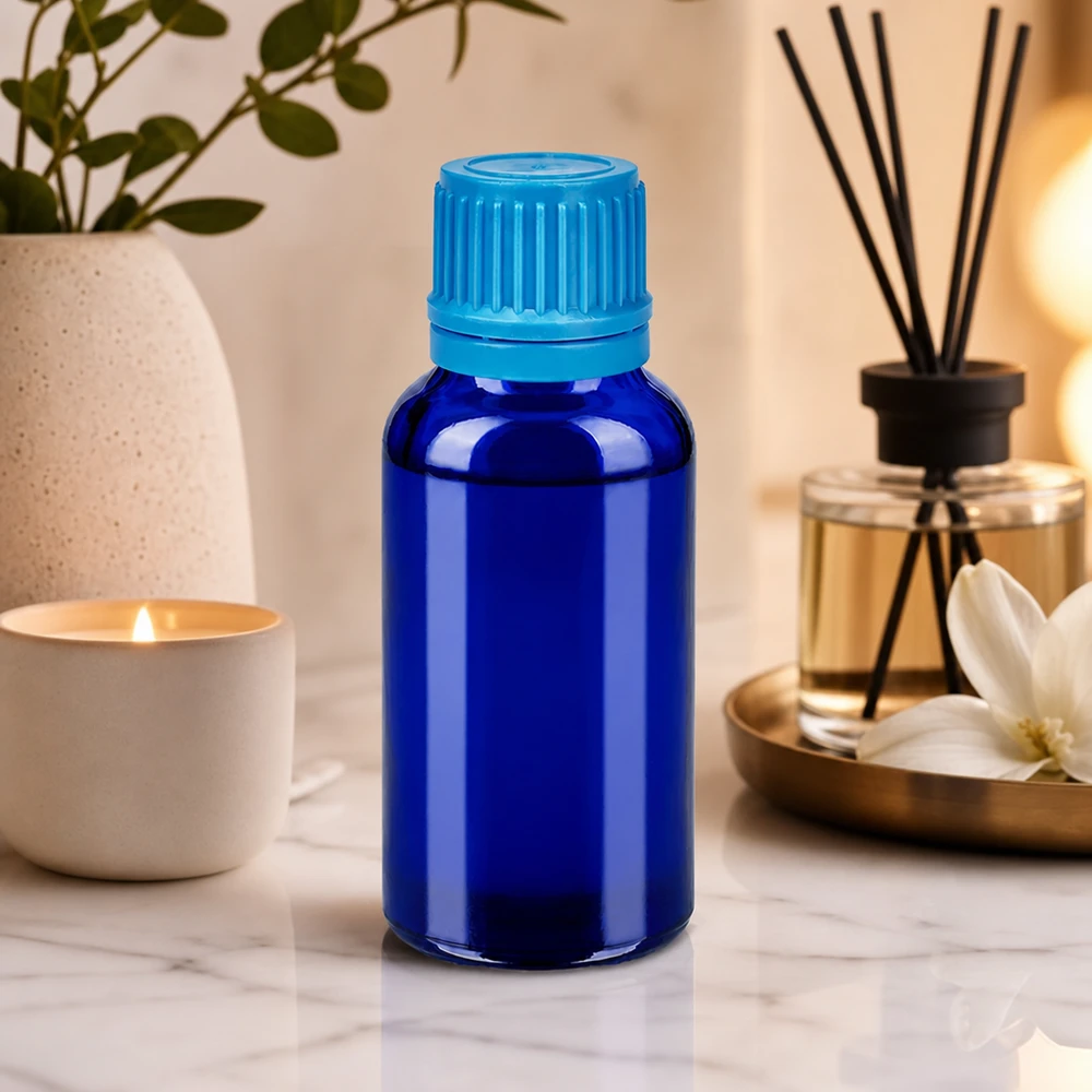 Butelka 30 ml 11 mm SV niebieska OV BlueLine UT18/30 Szklana butelka chroniąca przed światłem 30 ml w kolorze kobaltowego błękitu chroni wrażliwe składniki przed promieniowaniem UV.