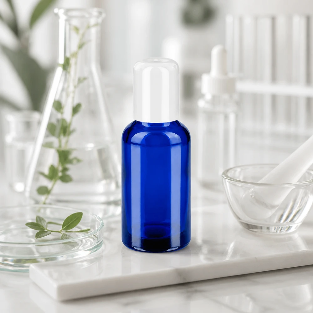30 ml butelka roll-on BlueLine z niebieskim szkłem chroniącym przed promieniowaniem UV dla substancji wrażliwych na światło
