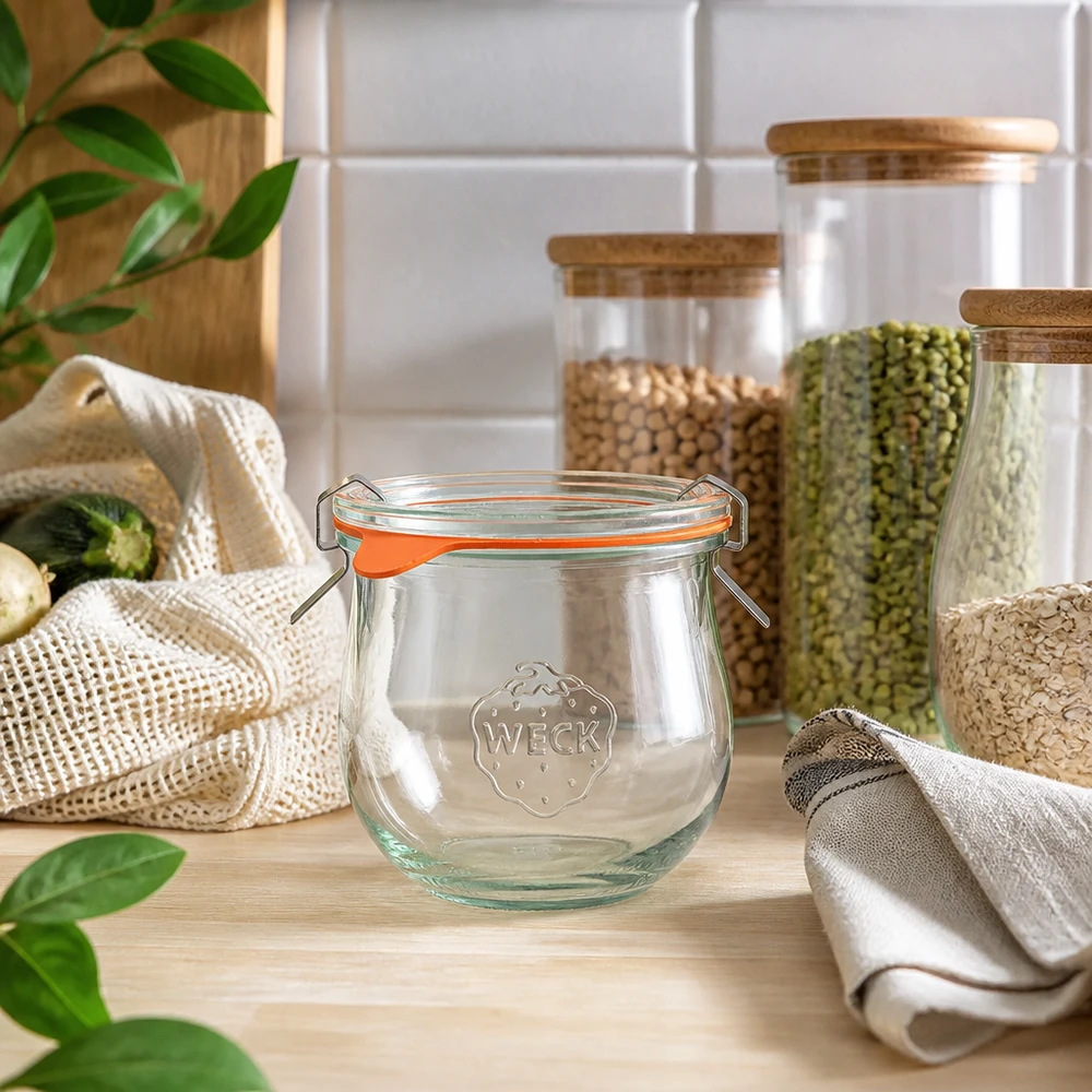 Słoik tulipan 370ml kompletny WECK RR80 WECK słoik tulipan 370ml RR80 w zrównoważonej kuchni ze słoikami do przechowywania i przyjaznymi dla środowiska torbami z tkaniny