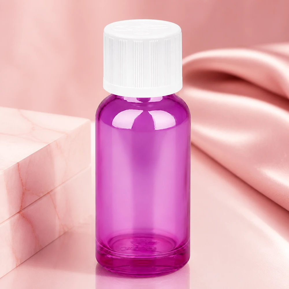 Butelka 20 ml z zakrętką 11 mm, biała, standardowa, zabezpieczona przed dziećmi PurpleLine UT18/20 Kompaktowa szklana butelka o pojemności 20 ml w eleganckim fioletowym kolorze z białą nakrętką do precyzyjnego dozowania