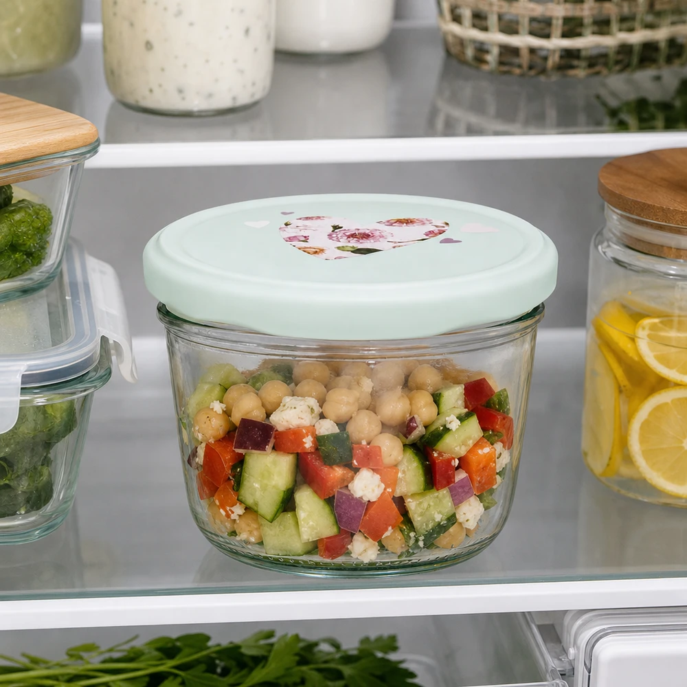 Szklanka z pokrywką 230 ml + pokrywka BasicSeal serce miętowa UN.. 230ml Sturzglas mit Herz-Deckel mint im Kühlschrank, Salat mit Kichererbsen frisch gelagert, praktische Meal-Prep