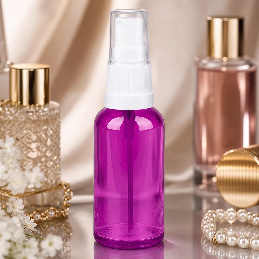 Butelka z rozpylaczem 50 ml biała/przezroczysta Standard PurpleLine UT18/50 Wysokiej jakości butelka z rozpylaczem PurpleLine o pojemności 50 ml w eleganckim fioletowym kolorze do zastosowań profesjonalnych