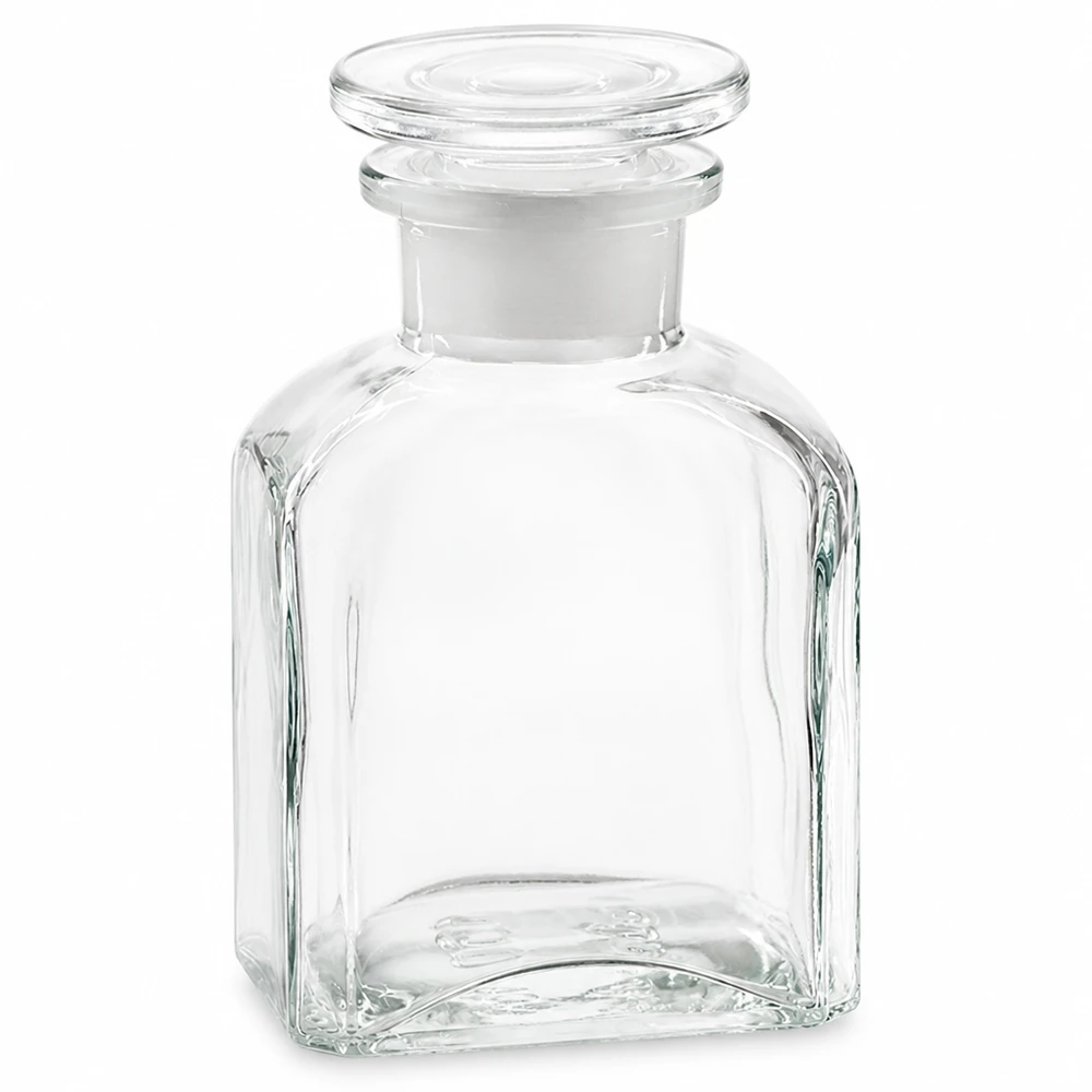 Kwadratowa butelka 150 ml z przezroczystym szklanym korkiem z szeroką szyjką Butelka kwadratowa 150 ml, przezroczysta, z szklanym korkiem, wykonana z wysokiej jakości szkła, przeznaczona do zastosowań laboratoryjnych i domowych