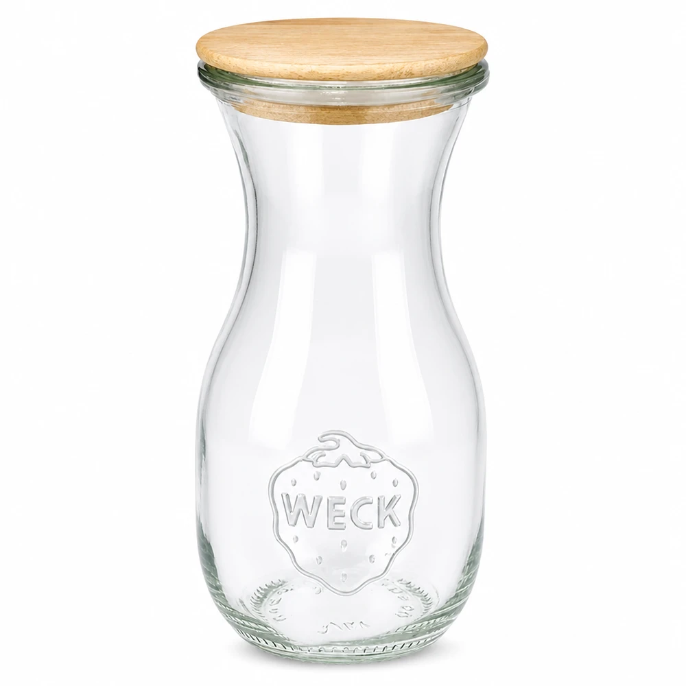 Butelka na sok 290 ml WECK z drewnianą pokrywką Butelka na sok WECK 290 ml wykonana ze szkła z drewnianą pokrywką i wytłoczonym logo na białym tle