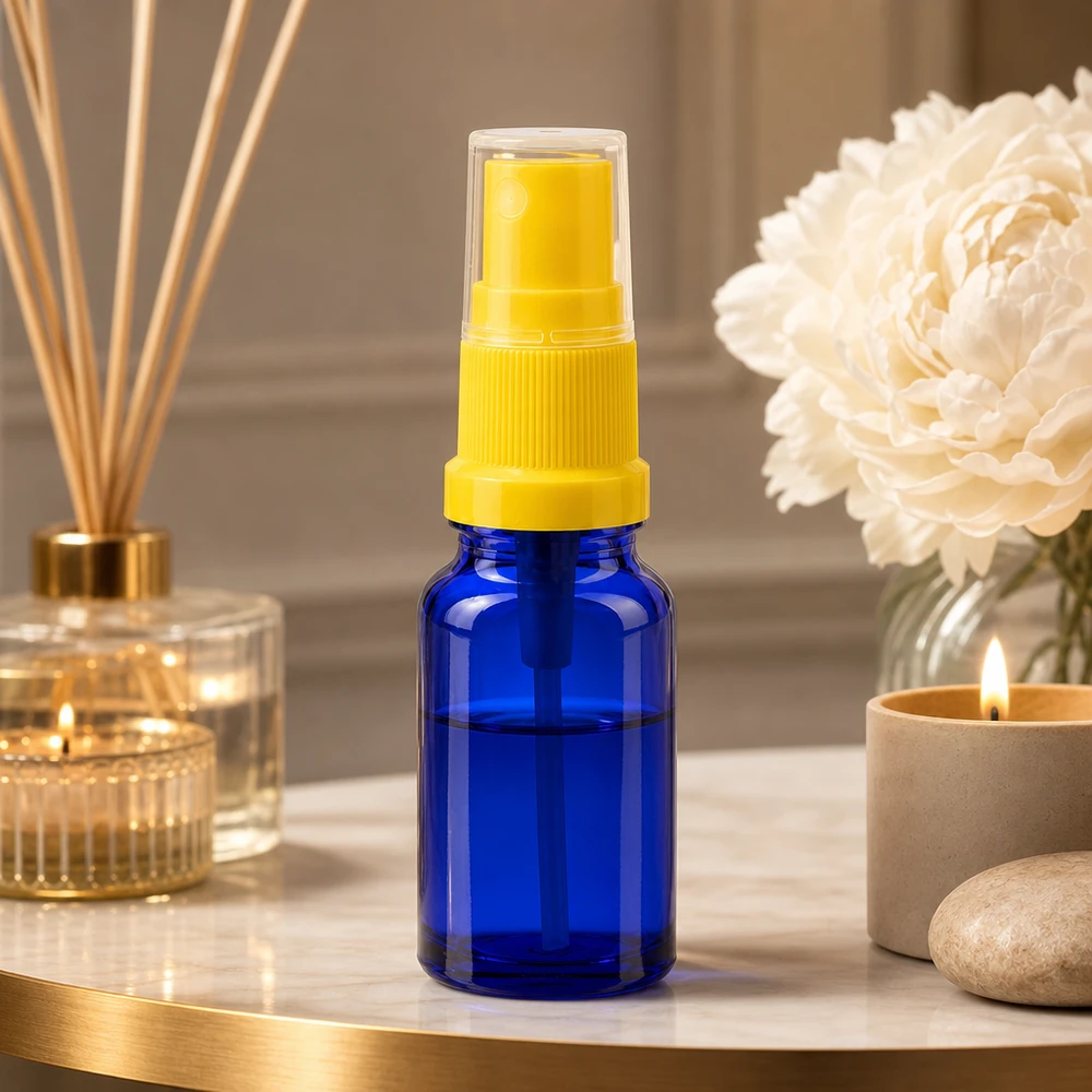 Niebieska szklana butelka z rozpylaczem 10 ml z żółtą głowicą do kosmetyków i perfum BlueLine UT18 10