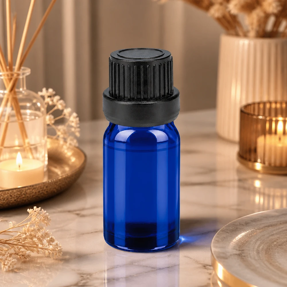 Butelka 5 ml 11 mm SV czarna OV BlueLine UT18/5 Profesjonalna szklana butelka laboratoryjna BlueLine UT18/5 o pojemności 5 ml z żebrowaną nakrętką zapewniającą precyzję pomiaru