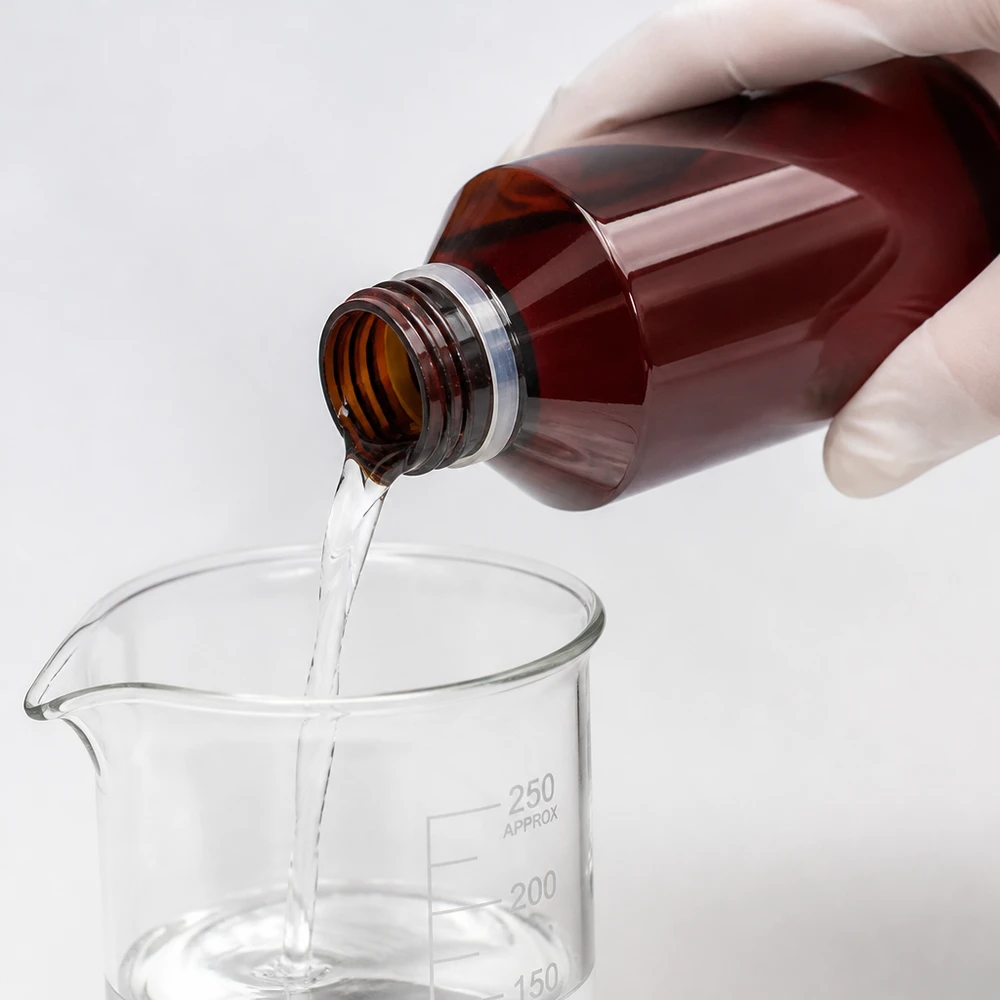 UV-geschützte braune PET Flasche mit OV-Verschluss und Glasbecher für Chemikalien
