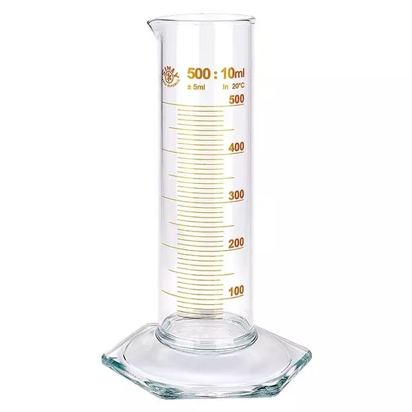 Cylinder miarowy 500 ml NF wykonany ze szkła, brązowa skala. NF = niska forma. Skala wykonana ze szkła borokrzemowego z wylewką. Sześciokątna podstawa. Cylinder miarowy 500 ml NF wykonany ze szkła, brązowa skala. NF = niska forma. Skala wykonana ze szkła borokrzemowego z wylewką. Sześciokątna podstawa.