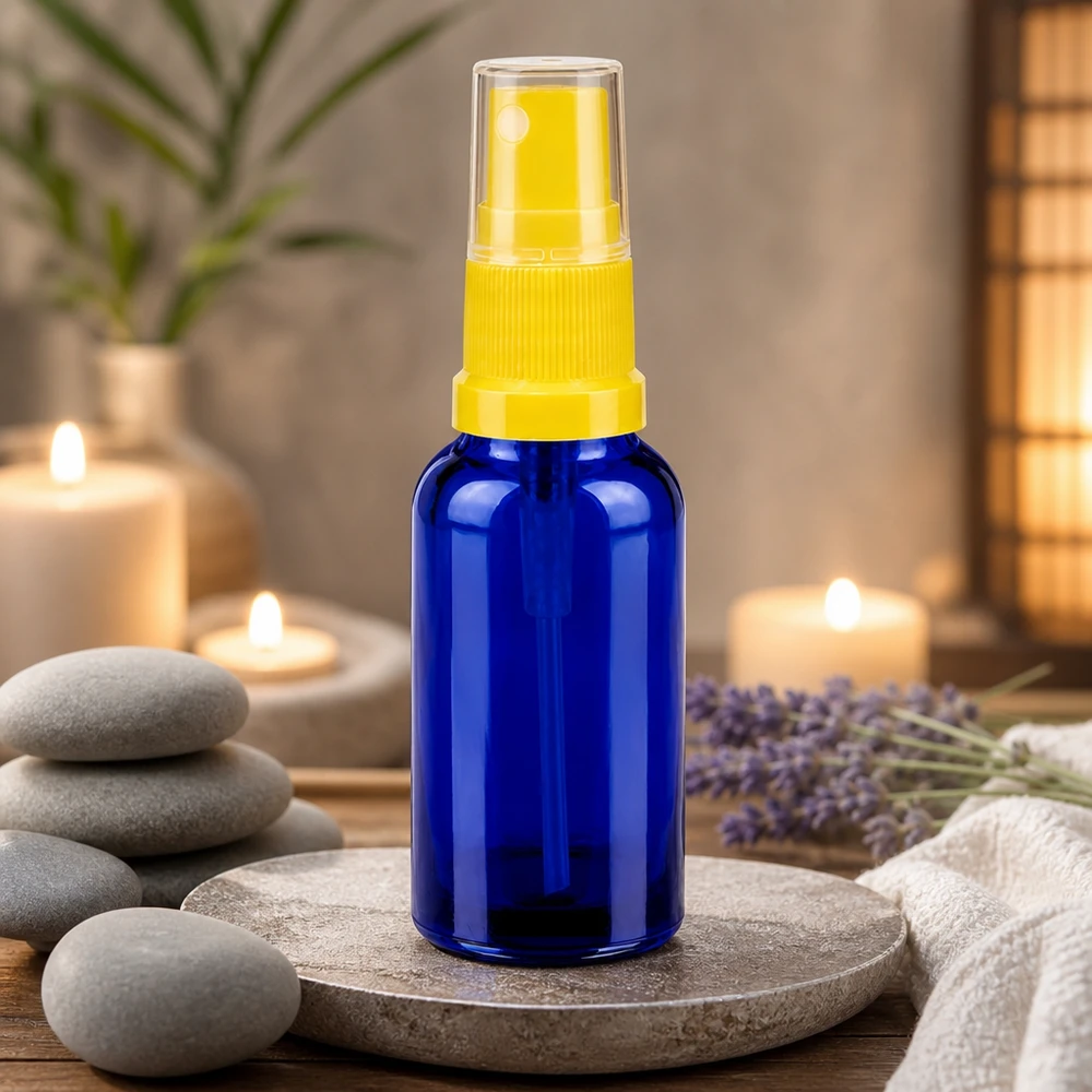 Butelka ze spryskiwaczem 30 ml żółta/przezroczysta STD BlueLine UT18/30 Profesjonalna butelka z rozpylaczem o pojemności 30 ml i ergonomicznym kształcie ułatwiającym obsługę w strefie wellness