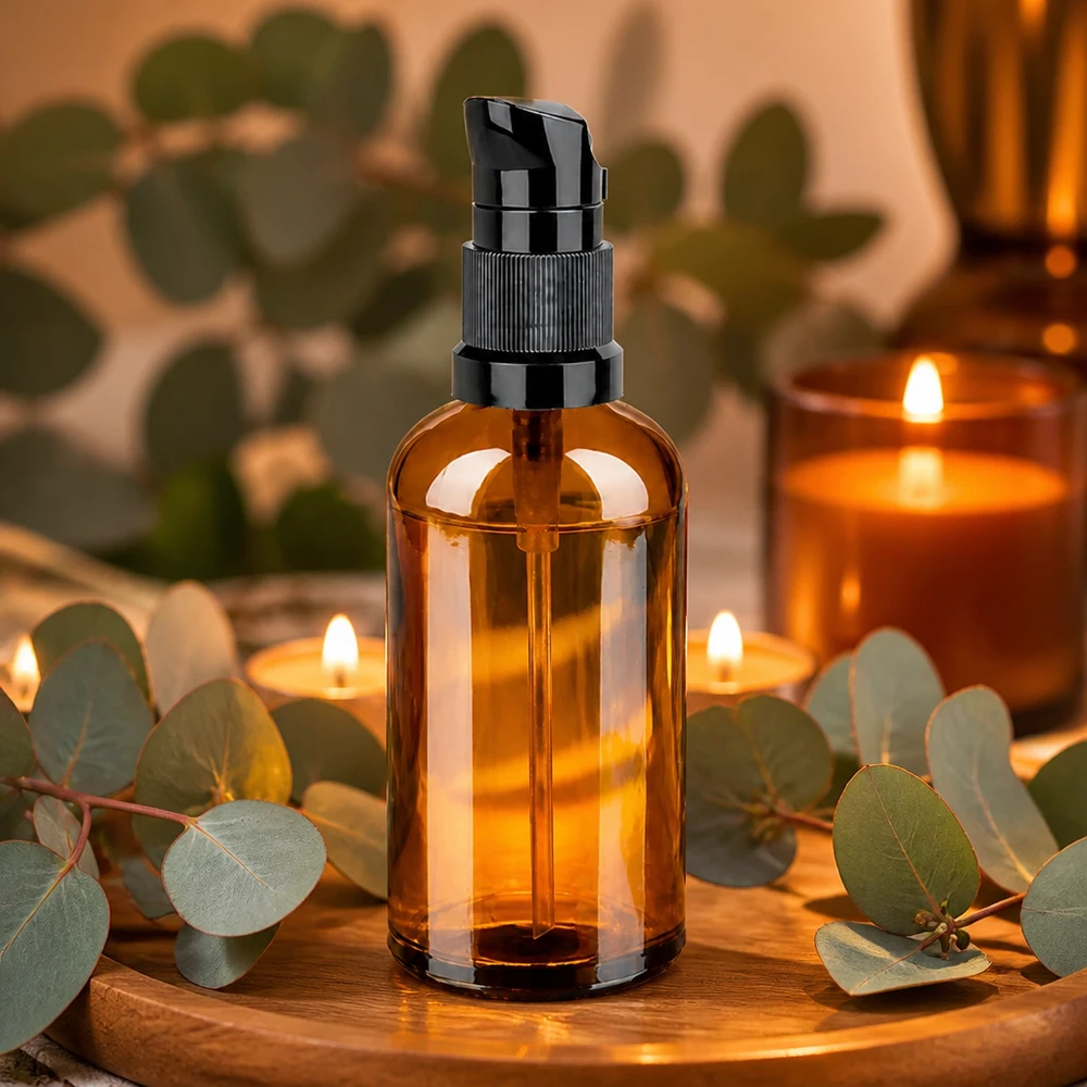 100 ml butelka z pompką czarna STD BrownLine UT18/100 Butelka z pompką o pojemności 100 ml wykonana z bursztynowego szkła z czarnym dozownikiem do wysokiej jakości pielęgnacji skóry