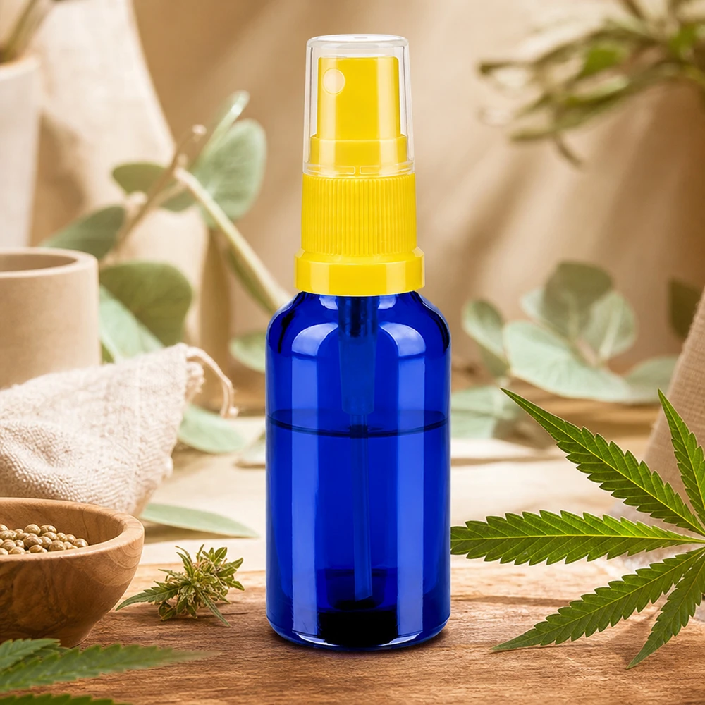 Butelka ze spryskiwaczem 30 ml żółta/przezroczysta STD BlueLine UT18/30 Wytrzymała szklana butelka z praktycznym mechanizmem rozpylającym o pojemności 30 ml do zastosowań mobilnych w podróży