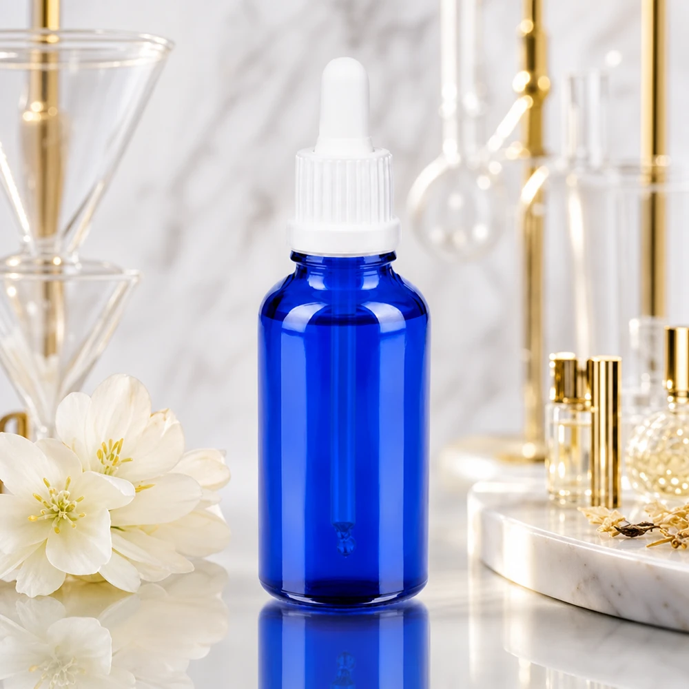 Butelka z pipetą 30 ml biała OV BlueLine UT18/30 30 ml butelka z pipetą BlueLine UT18 z białą zakrętką do zastosowań kosmetycznych i serum