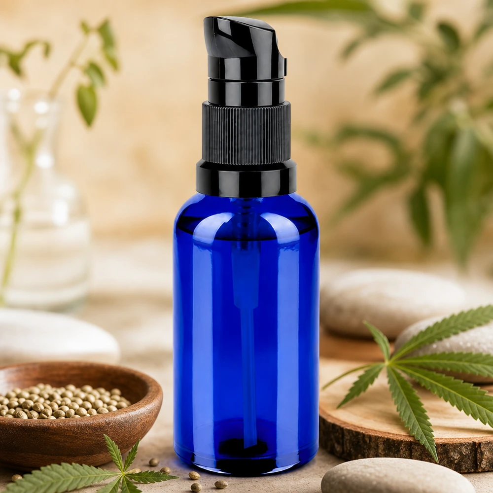 50 ml butelka z pompką czarna STD BlueLine UT18/50 Wysokiej jakości niebieska butelka z pompką 50 ml z czarną zakrętką STD BlueLine UT18/50 do kosmetyków naturalnych