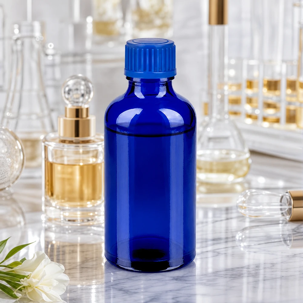 Butelka 50 ml 11 mm SV niebieski STD BlueLine UT18/50 Butelka UT18/50 o pojemności 50 ml z niebieskiego szkła z rowkowaną zakrętką do zastosowań profesjonalnych