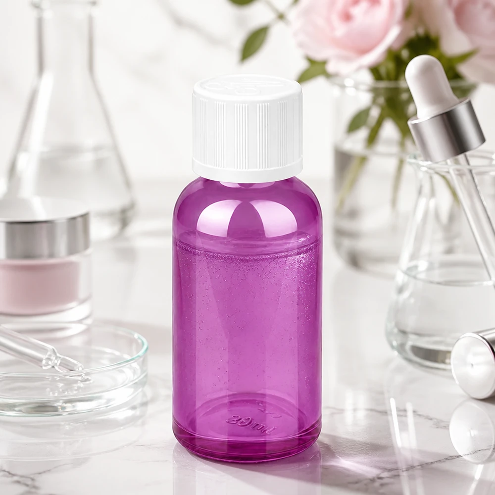 Butelka 30 ml z zakrętką 11 mm, biała, standardowa, zabezpieczona przed dziećmi PurpleLine UT18/30 Praktyczna szklana butelka 30 ml w kolorze fioletowym z otworem 11 mm ułatwiającym napełnianie i dozowanie.